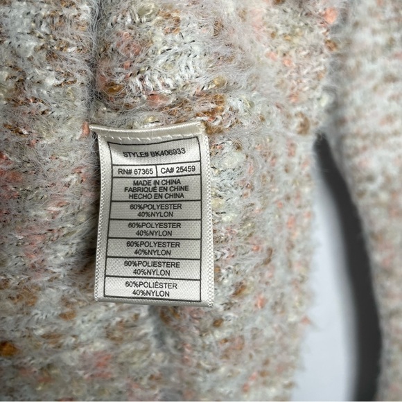 BB Dakota by Steve Madden Fleck The Halls Puff Sleeve Sweater - Picture 9 of 10